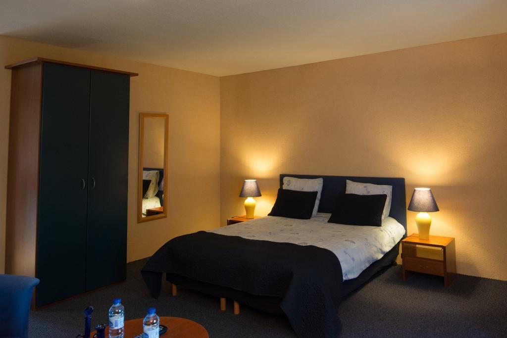 Charme Hotel La Dominotte Demigny Szoba fotó