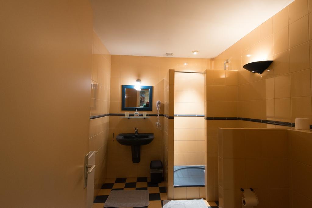 Charme Hotel La Dominotte Demigny Szoba fotó