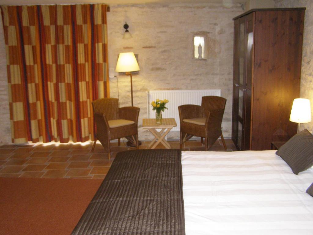 Charme Hotel La Dominotte Demigny Szoba fotó